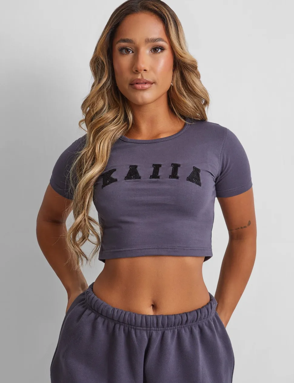 Fashion Kaiia Baby Tee Dark Sculpt & Leisure | Kaiia The Label