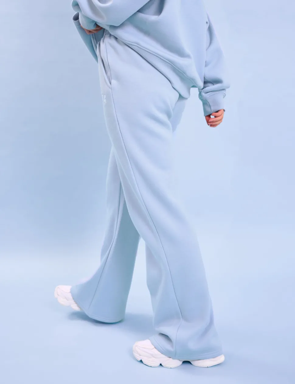 Outlet Kaiia Logo Wide Leg Sweat Pants Light Blue Back In Stock | Sculpt & Leisure