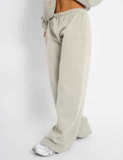 Sale Kaiia Studio Script Logo Wide Leg Joggers Matcha Sculpt & Leisure | Kaiia The Label
