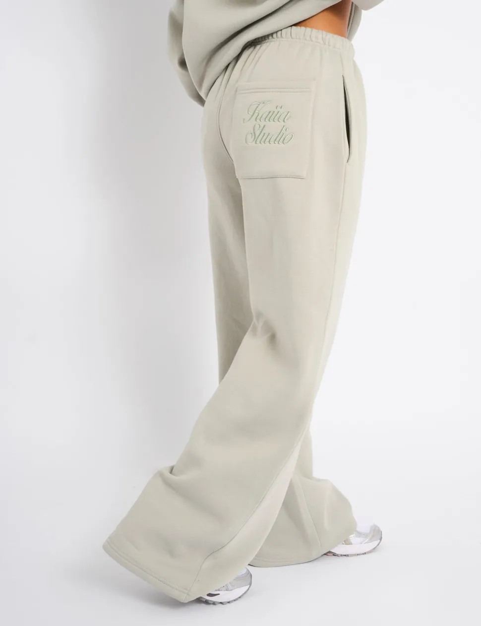 Sale Kaiia Studio Script Logo Wide Leg Joggers Matcha Sculpt & Leisure | Kaiia The Label