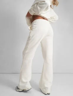 Best Sale Kaiia Wide Leg Sweat Pants in Vanilla Sculpt & Leisure | Kaiia The Label