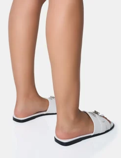 New Radiance Buckle Trim Flat Sandals Flats